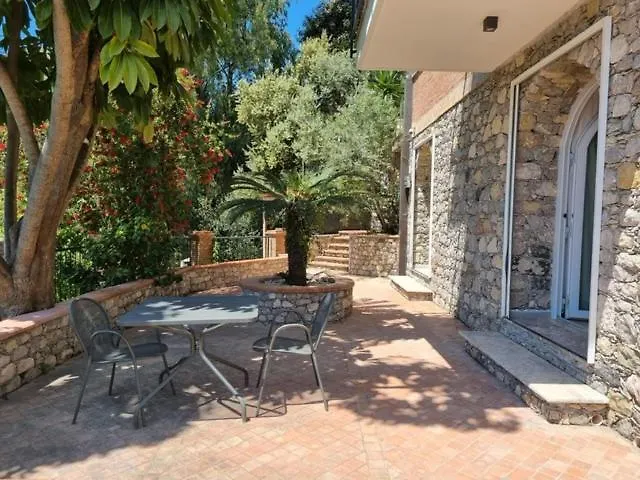 Villa Glamour Taormina Apartahotel